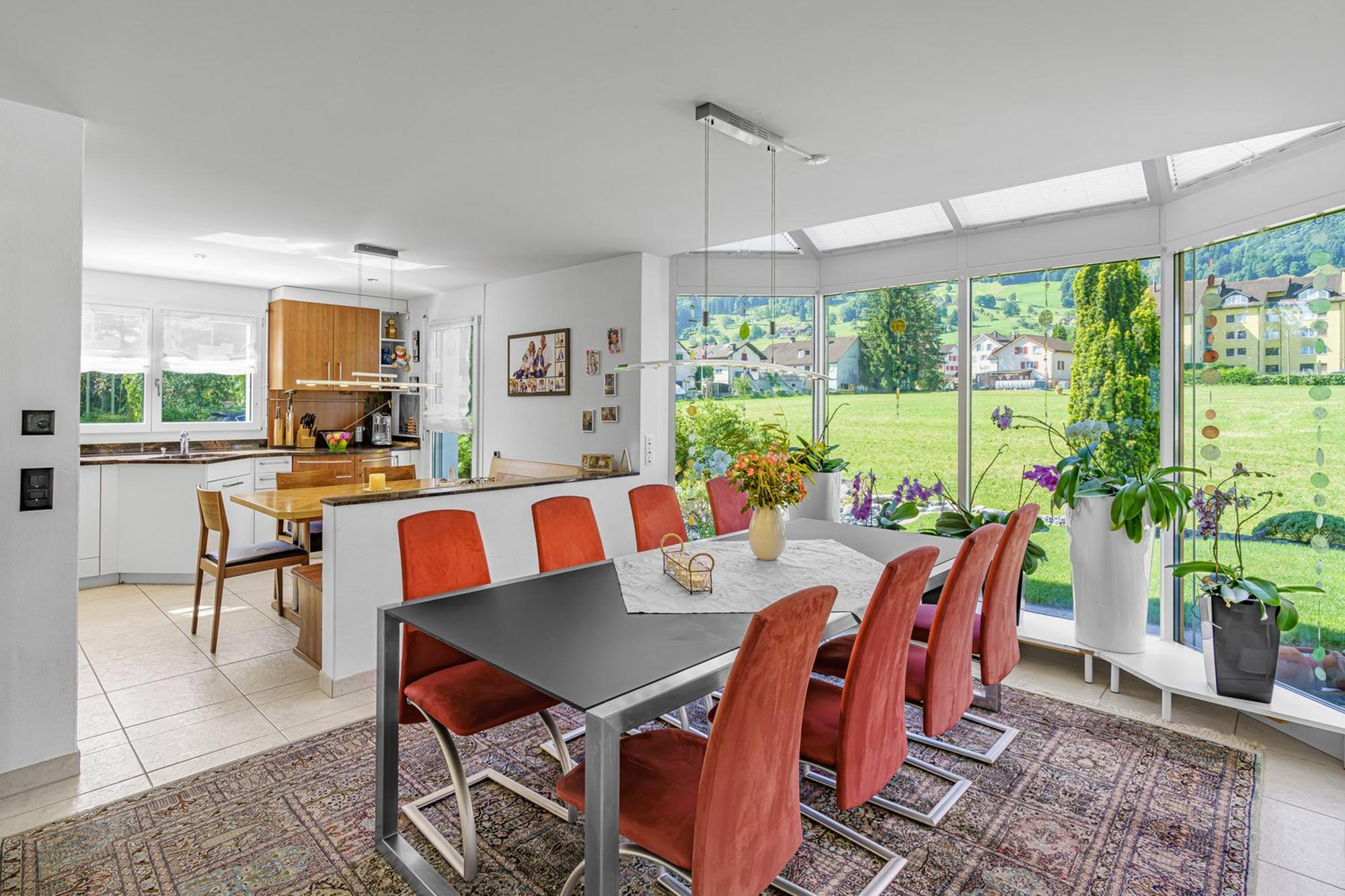 Welhome_Immobilie_Haus_Esszimmer_2.jpg
