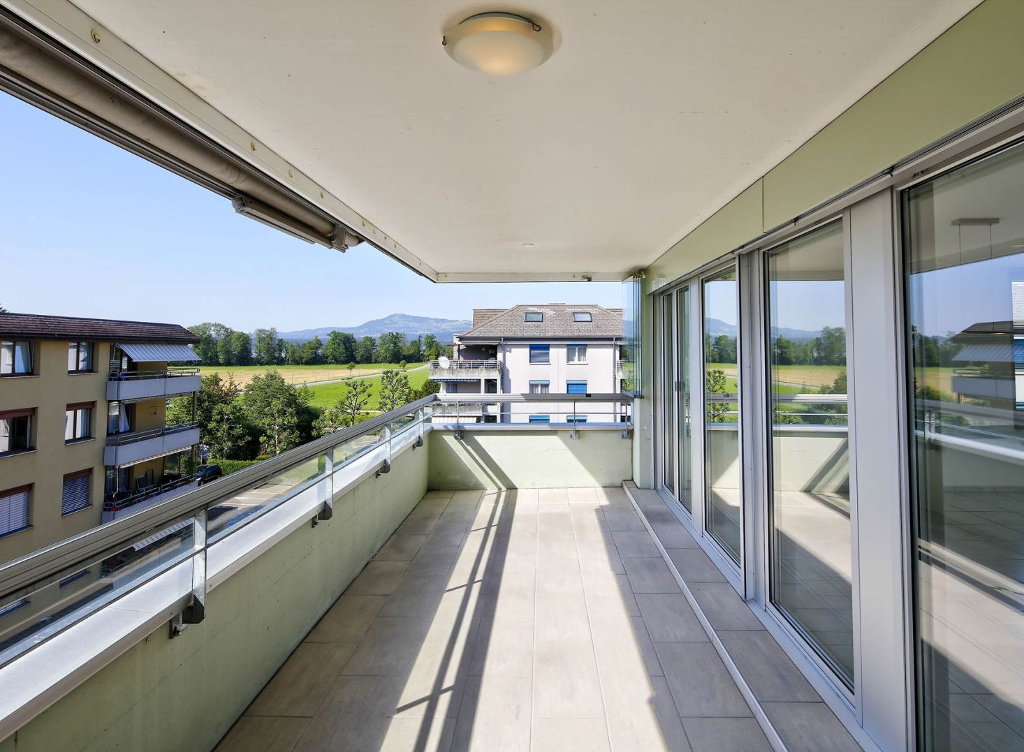 3.5 Zimmer-Wohnung (4.OG), 8853 Lachen